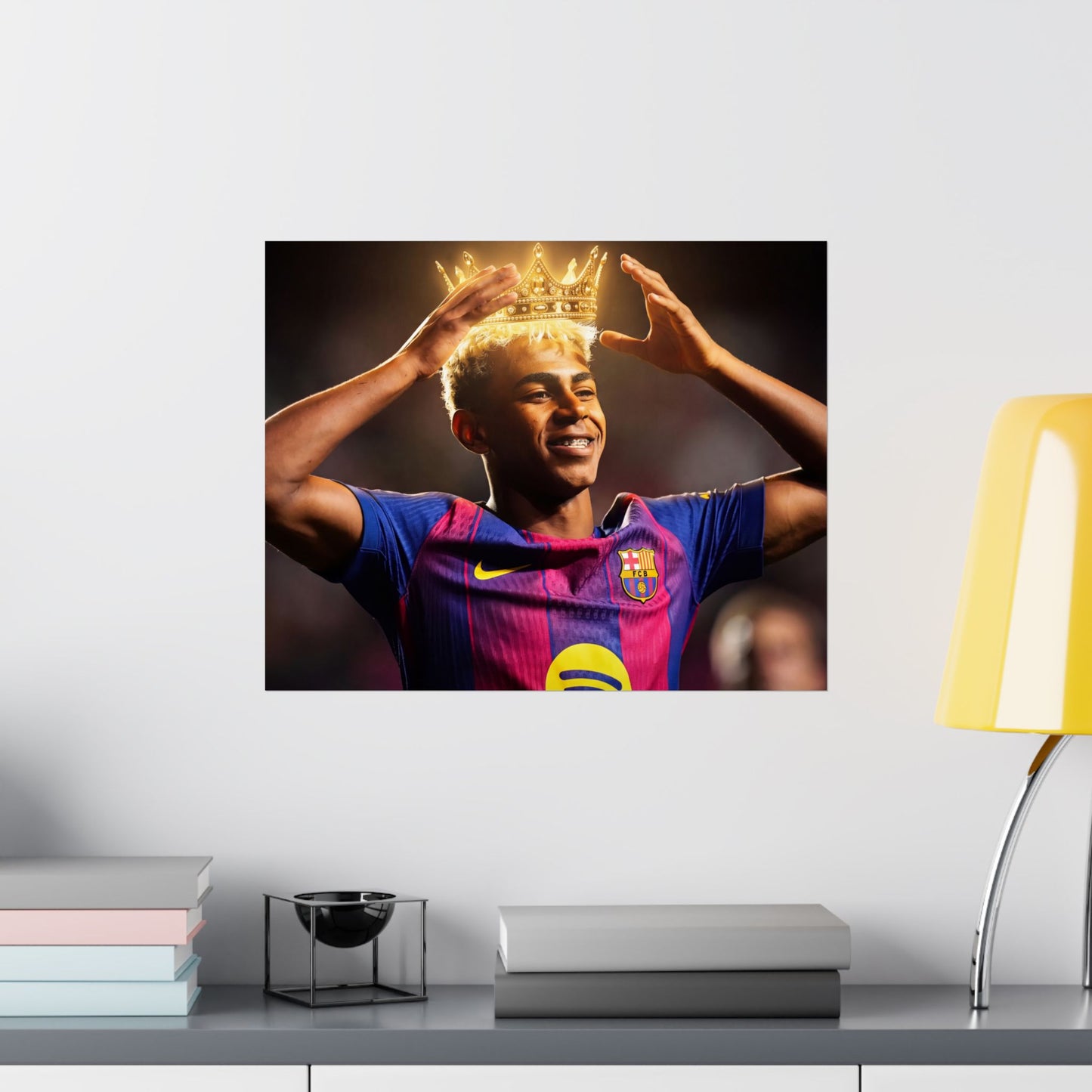 Lamine Yamal futbol King Poster — Crowned Player Wall Art